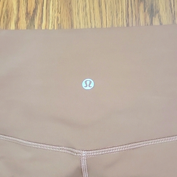 ❌️❌️❌️SOLD❌️❌️❌️NWOT lululemon Align HR Shorts 6"/ 8 - Picture 3 of 10